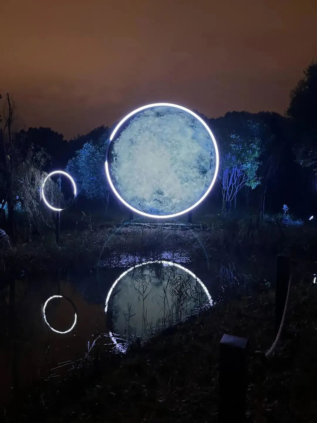 戶外沉浸式夜游，夜經濟吸粉的新“焦點”