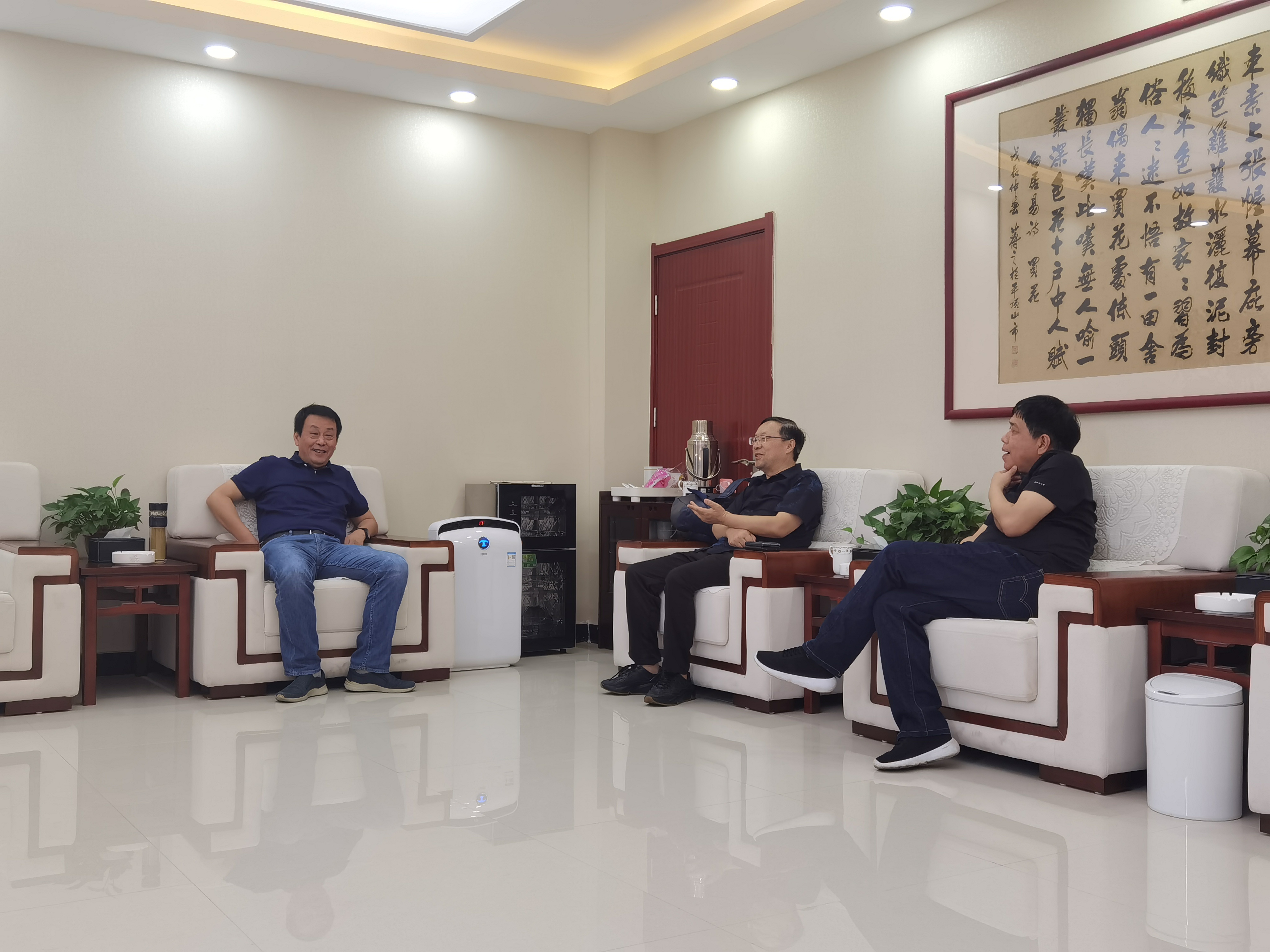 飆馬專家組應(yīng)邀考察河南某工業(yè)廠房改造項(xiàng)目