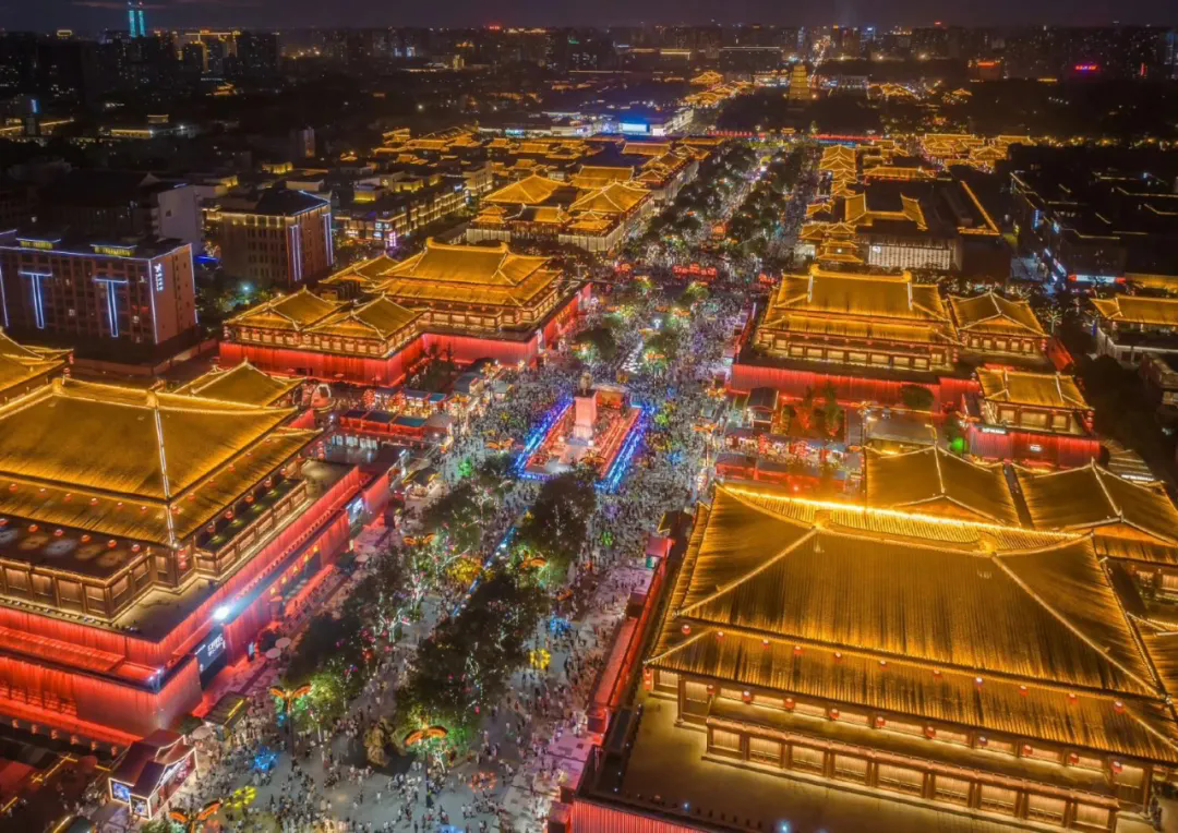 爆火的大唐不夜城和艱難的曲江文旅，告訴了我們什么？