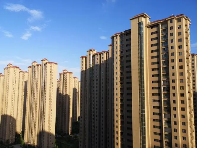 樓市何時止跌企穩？