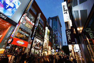 韓媒稱：赴韓中國游客愛買超市洗發(fā)水、百貨店名牌