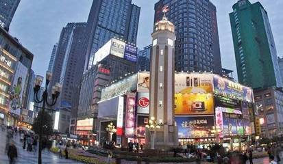 美媒稱：中國網購熱令商場過剩 布置豪華卻沒什么人