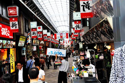 港媒稱內地游客爆買退燒 日本購物區＂好日子到頭＂
