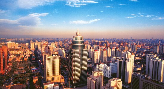 調(diào)控政策難阻房企拿地?zé)崆?樓市虛火何時(shí)消