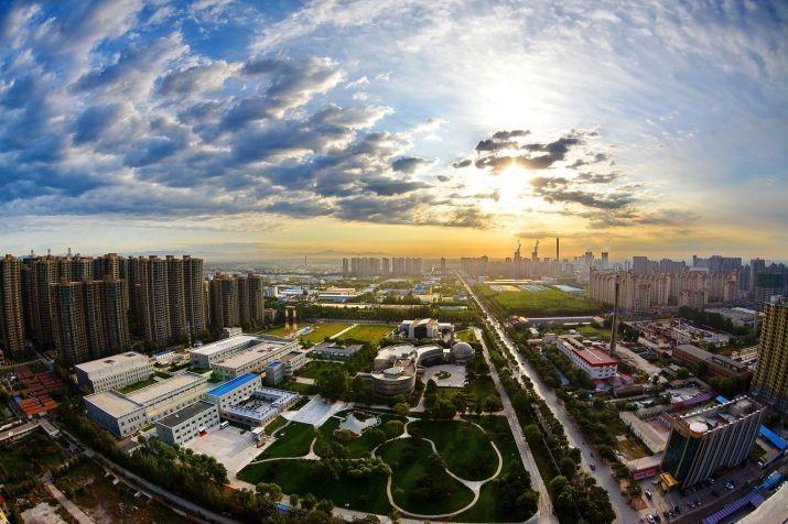 龍頭房企不斷攻城略地 中小地產商還有出路嗎？