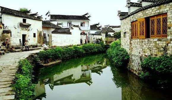 特色小鎮建設與鄉村振興戰略 ——以水東鎮為例