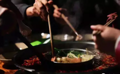 被地產綁架 2016年餐飲業隨時都會“四面楚歌”？