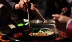 解析：四面楚歌的餐飲業在2016隨時會遭遇大浩劫？