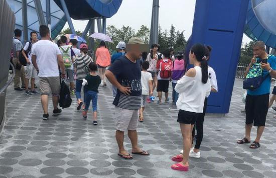 上海迪士尼VIP票魚龍混雜 黃牛倒賣一張可賺400