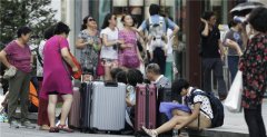 日本商店“爆買”狂潮已消退 罪魁禍首難道是網購？