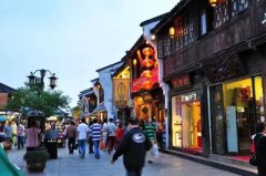 商業街如何與旅游休閑有機結合？