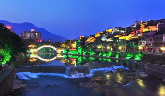 文旅特色小鎮“四態合一”的創新模式