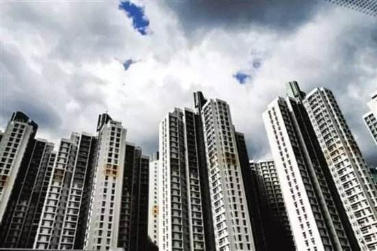 行業(yè)遭遇重?fù)簦习肽攴科笕舐窂角笸粐?/></a> <a href=