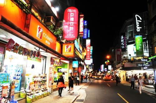 小店經(jīng)濟(jì)來了，五年內(nèi)中國要達(dá)到“百城千區(qū)億店”目標(biāo)
