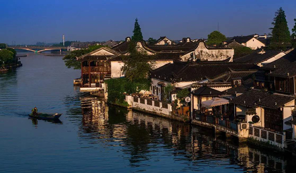 整合調(diào)整后，總數(shù)從200多家降至90家——特色小鎮(zhèn) 更有特色