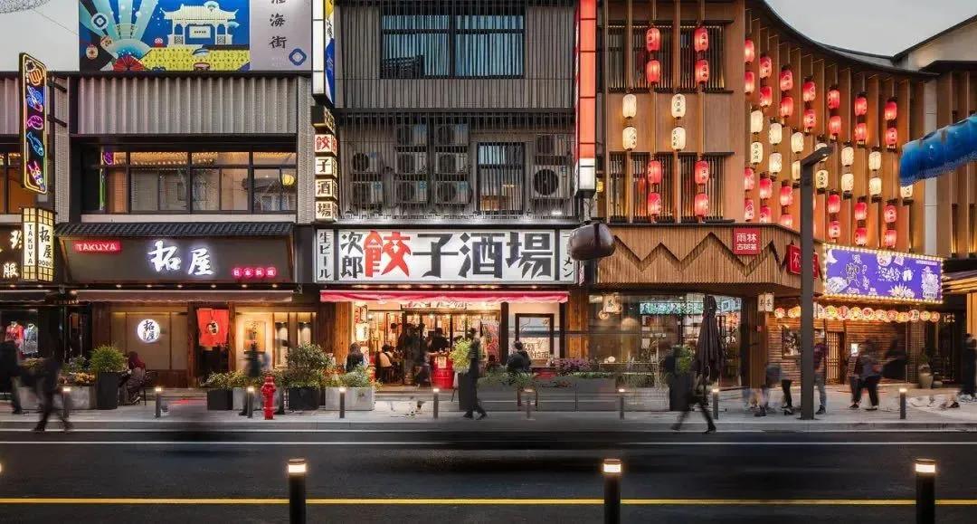 成為城市微度假地標，街區商業怎么就突然“火”了？