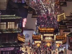 國情之下孕育出的這個體育地產新物種，竟可一地三用