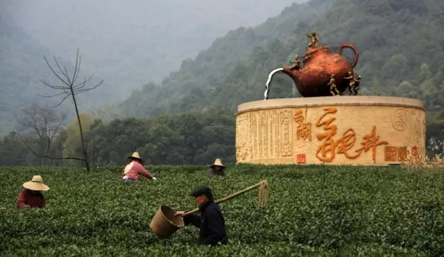 知名文化旅游小鎮(zhèn)開發(fā)模式分析