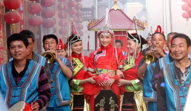 知名文化旅游小鎮(zhèn)開發(fā)模式分析