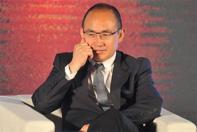離場的潘石屹與進擊的黑石
